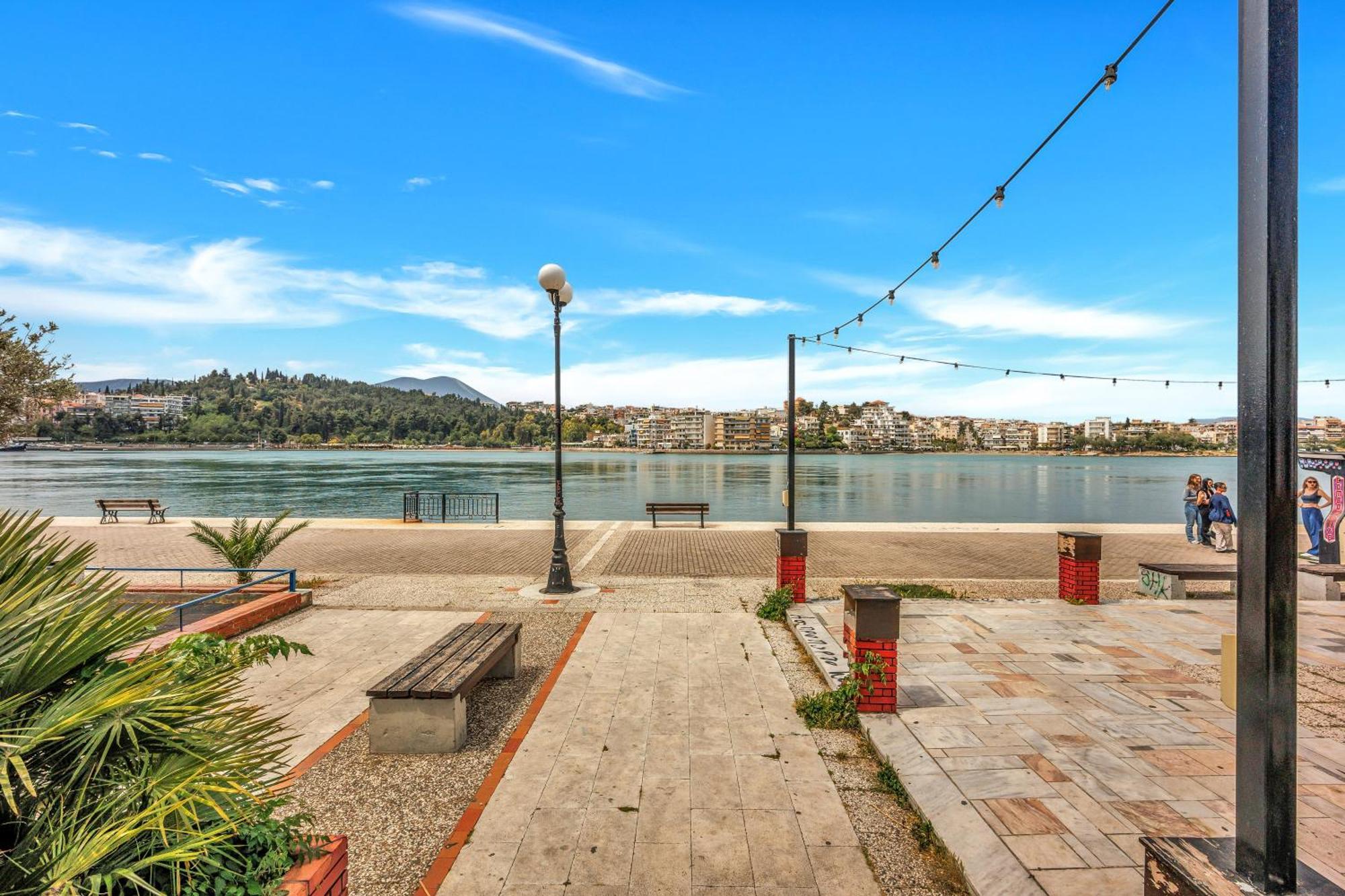 Fabulous Central Apartment Close To The Sea! Chalkís Extérieur photo